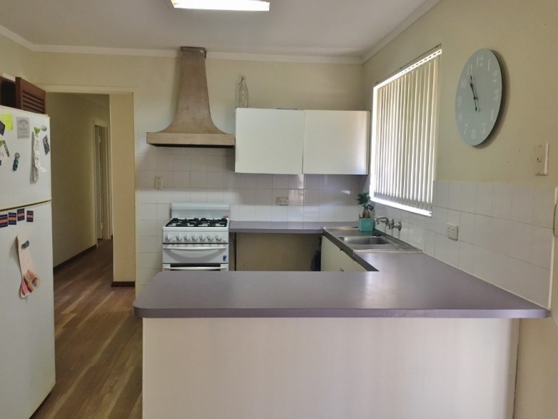 35 Dagmar Way, Swan View WA 6056