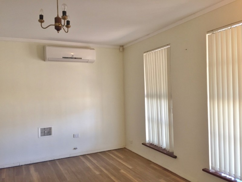 35 Dagmar Way, Swan View WA 6056