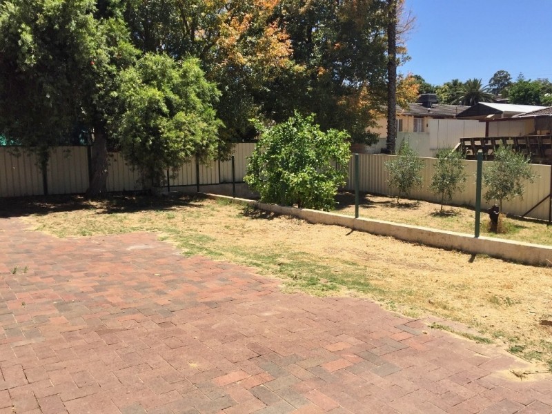 35 Dagmar Way, Swan View WA 6056