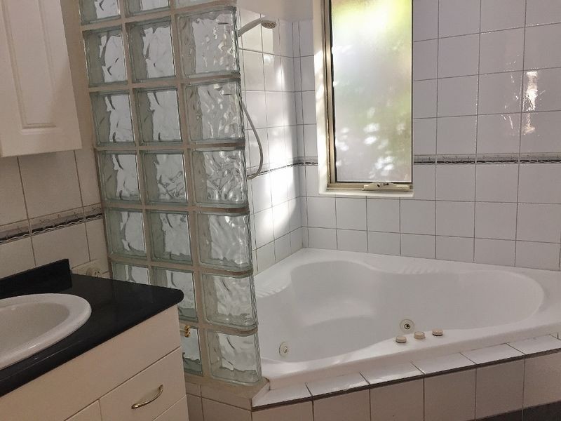 10 Nandup Retreat, Swan View WA 6056