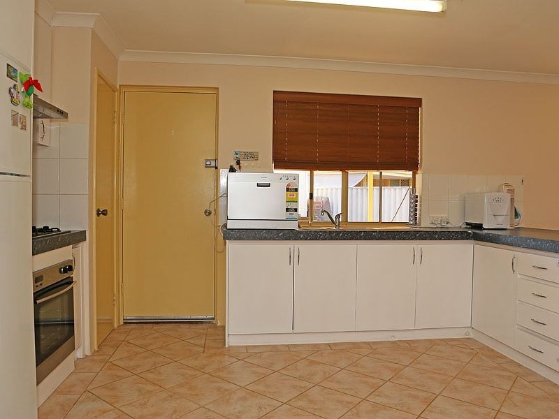 12 Opperman Place, Middle Swan WA 6056