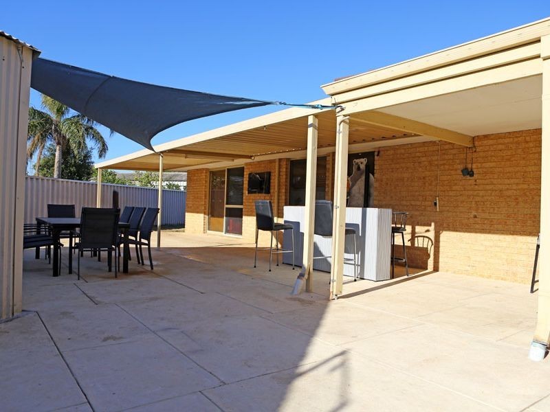 12 Opperman Place, Middle Swan WA 6056