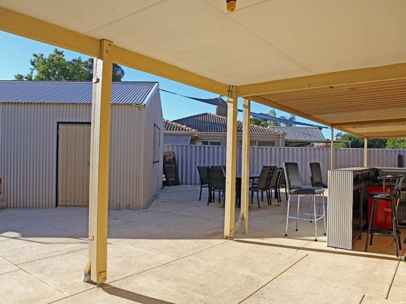 12 Opperman Place, Middle Swan WA 6056