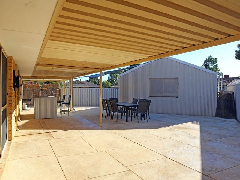 12 Opperman Place, Middle Swan WA 6056