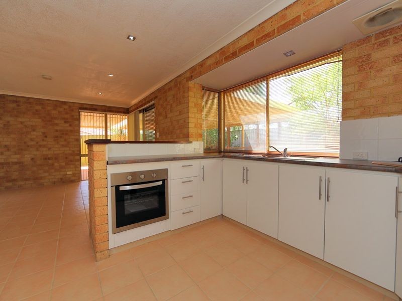 14 Edwards Entrance, Stratton WA 6056