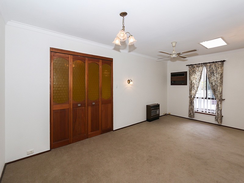 81 Victoria Parade, Midvale WA 6056