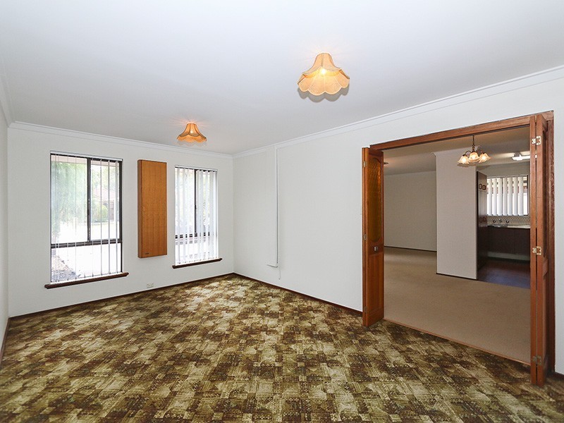 81 Victoria Parade, Midvale WA 6056