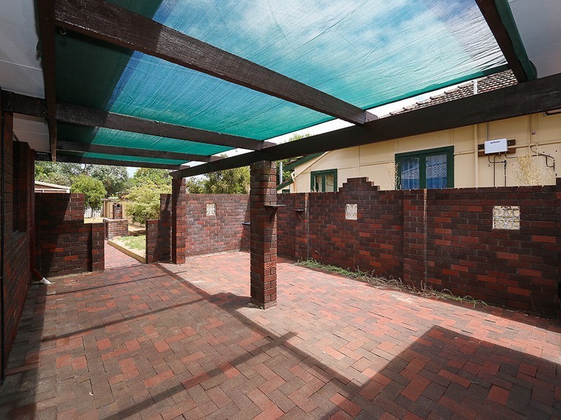 81 Victoria Parade, Midvale WA 6056