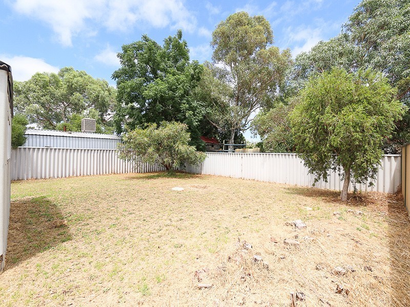 81 Victoria Parade, Midvale WA 6056