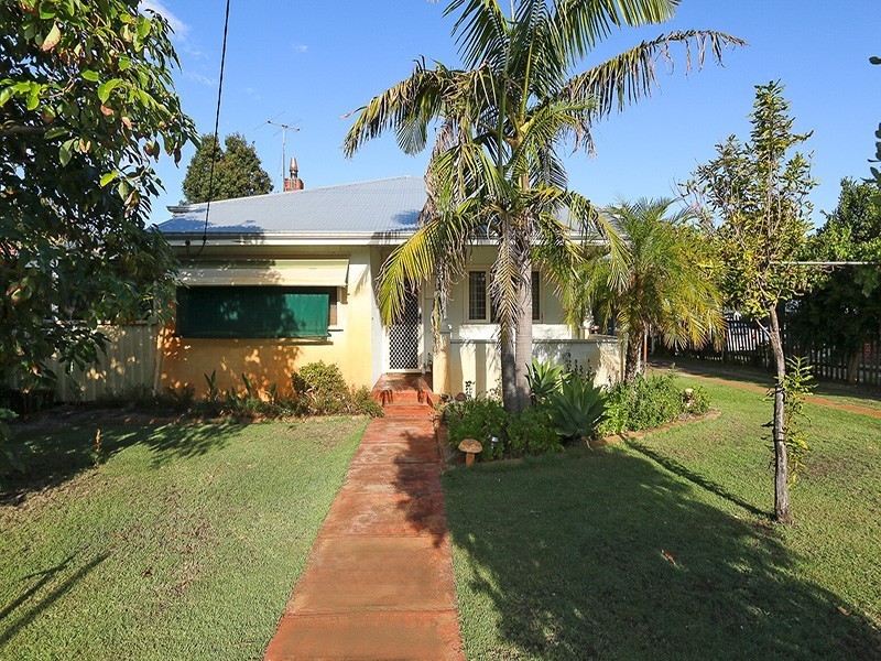 34 Iolanthe Street, Bassendean WA 6054