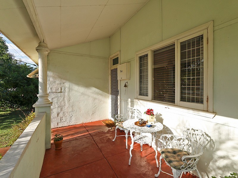 34 Iolanthe Street, Bassendean WA 6054