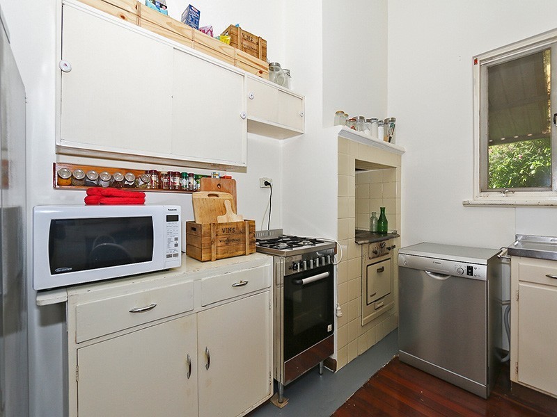 34 Iolanthe Street, Bassendean WA 6054