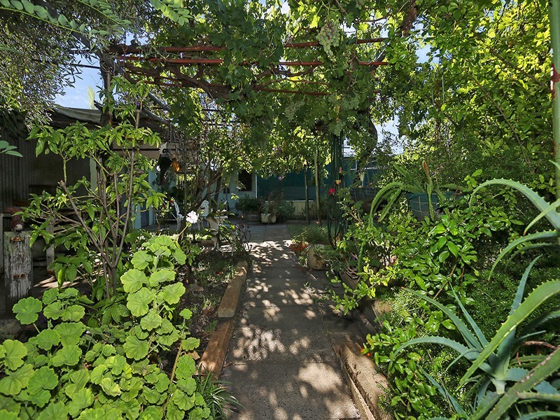 34 Iolanthe Street, Bassendean WA 6054