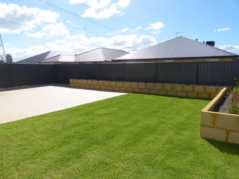 14 Firewood Way, Caversham WA 6055