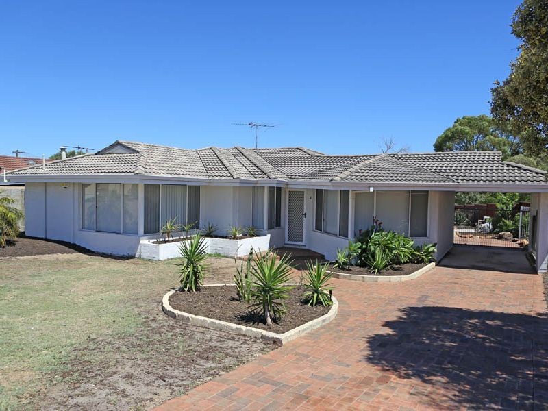 10 Greenfields Circle, Hocking WA 6065