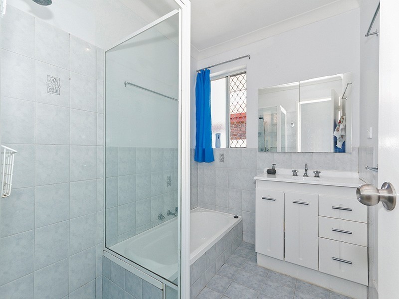 20 Abbott Way, Swan View WA 6056