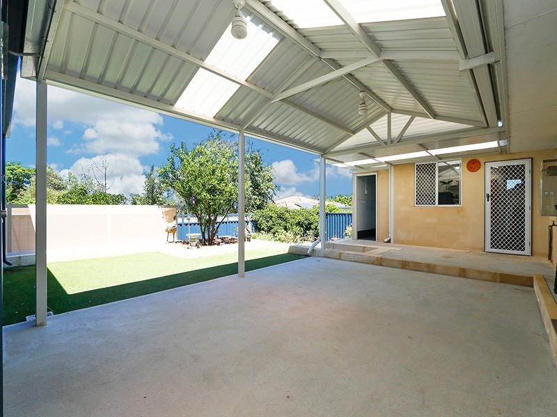 20 Abbott Way, Swan View WA 6056