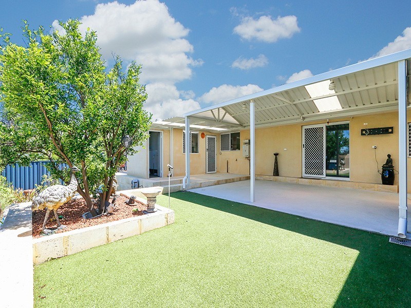 20 Abbott Way, Swan View WA 6056