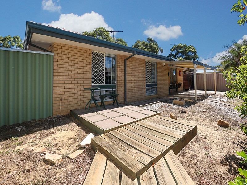 9 Maguire Road, Helena Valley WA 6056