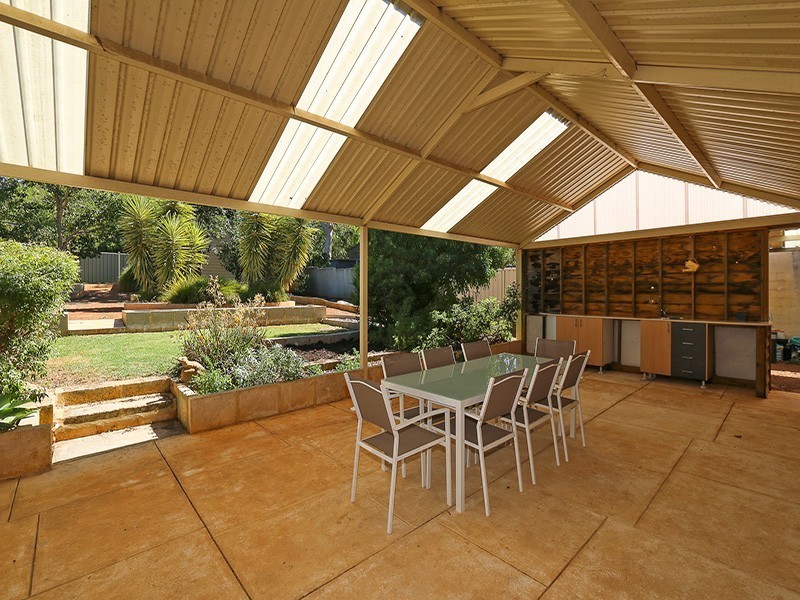 9 Maguire Road, Helena Valley WA 6056