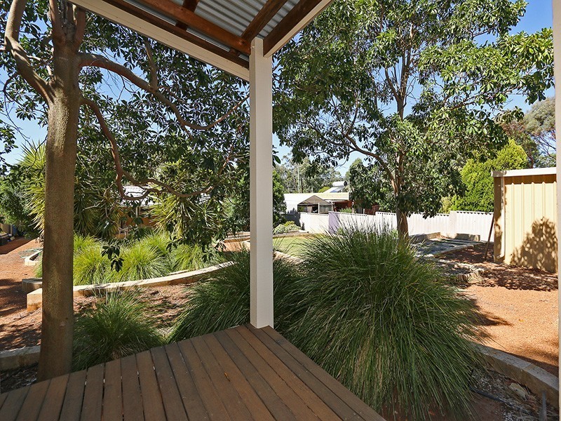 9 Maguire Road, Helena Valley WA 6056