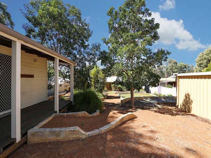 9 Maguire Road, Helena Valley WA 6056