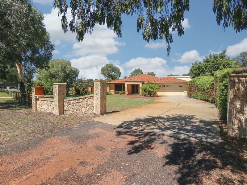 101 Brooklands Drive, Henley Brook WA 6055