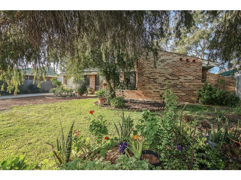 51 Bougainvillea Ave, Forrestfield WA 6058