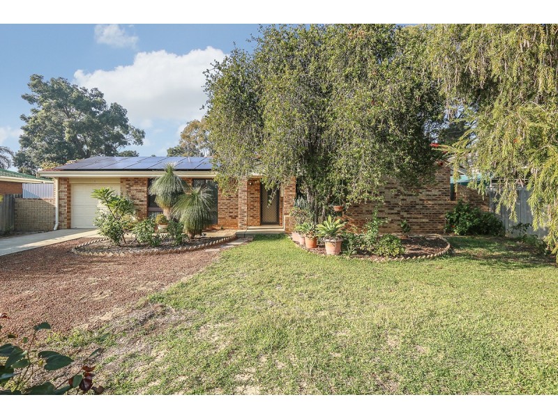 51 Bougainvillea Ave, Forrestfield WA 6058