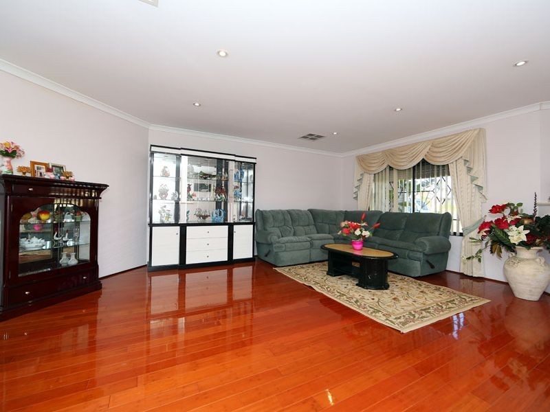 17 Narranbee Ridge, Tapping WA 6065