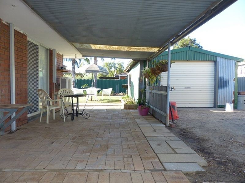 25 Salisbury Road, Midvale WA 6056