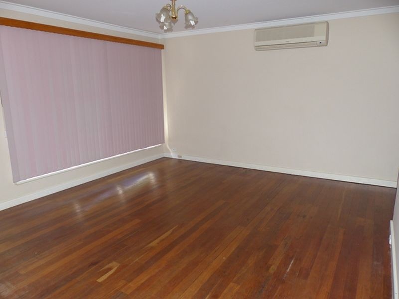 13 Holmwood Way, Embleton WA 6062