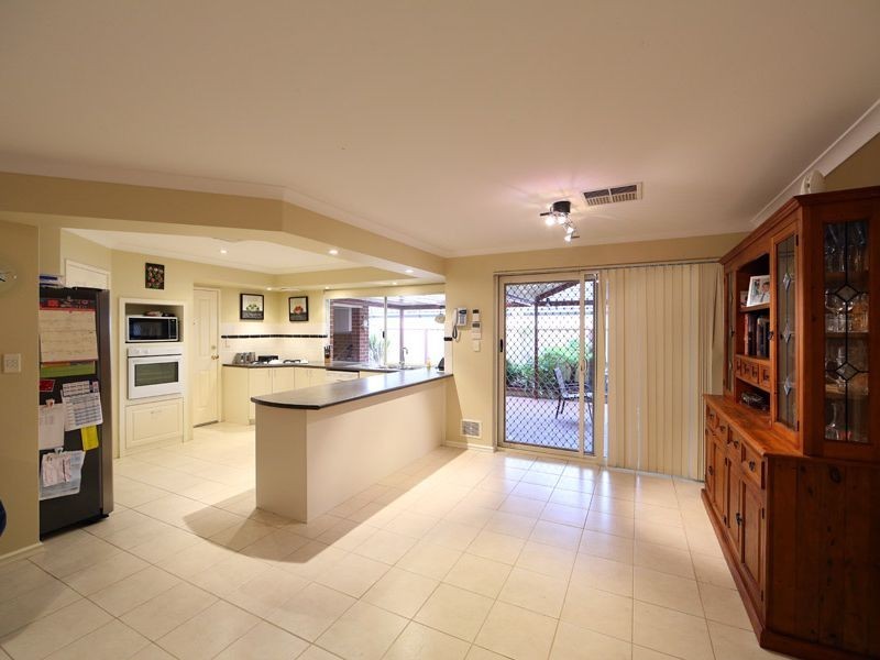 10 Yarrunga Close, Jane Brook WA 6056