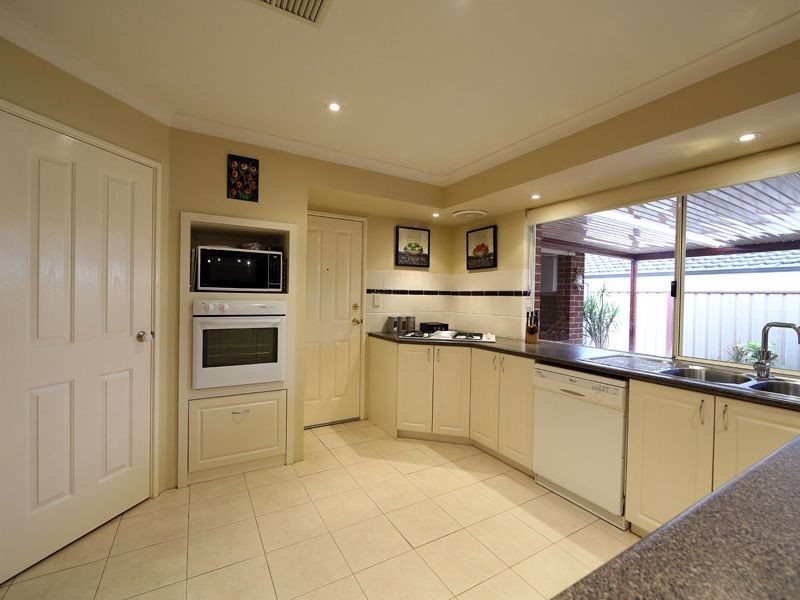 10 Yarrunga Close, Jane Brook WA 6056