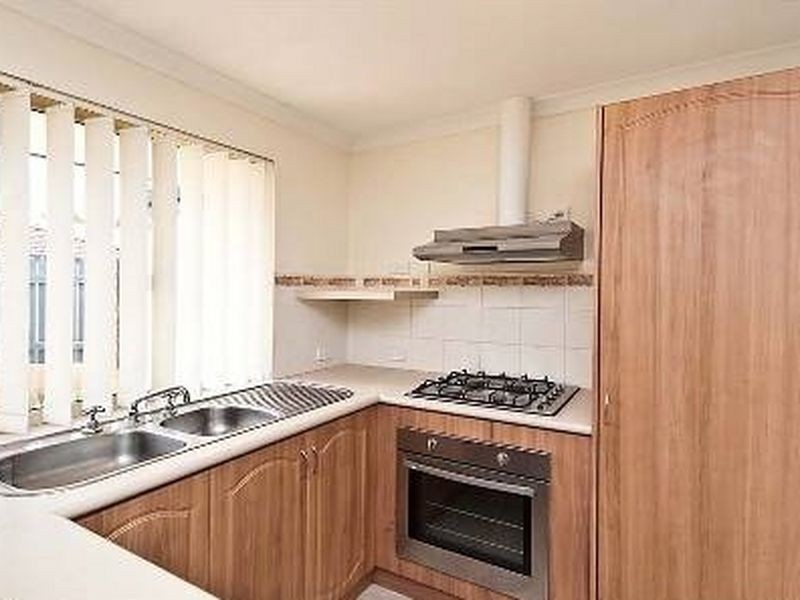 4/5 Whitfield Street, Bassendean WA 6054