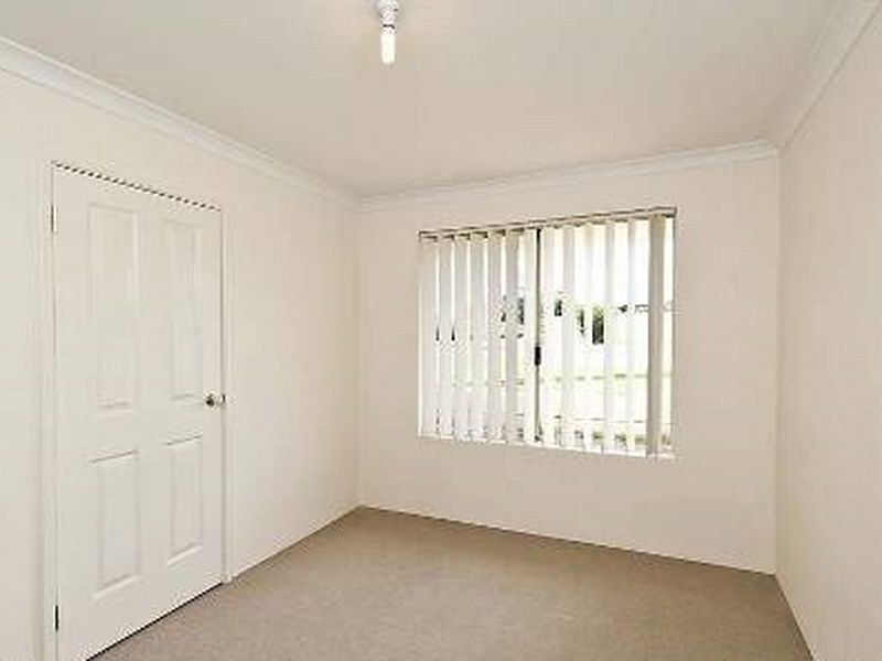 4/5 Whitfield Street, Bassendean WA 6054