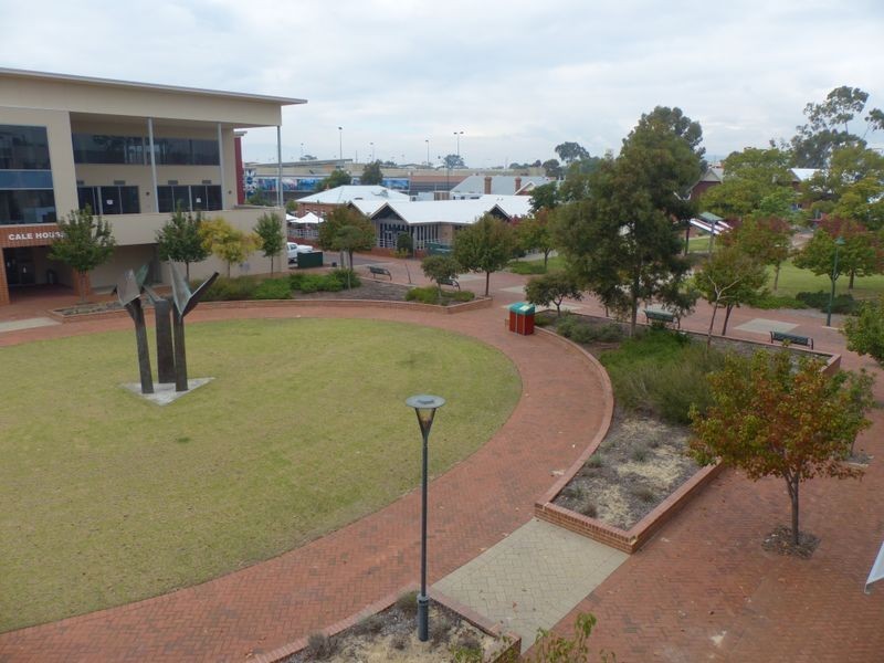 27/42 The Crescent, Midland WA 6056
