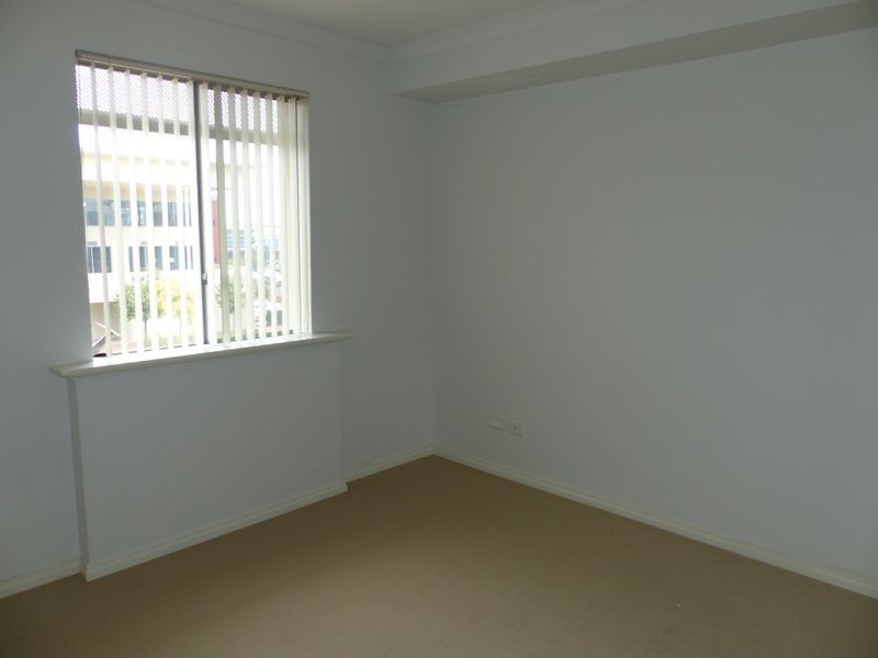 27/42 The Crescent, Midland WA 6056