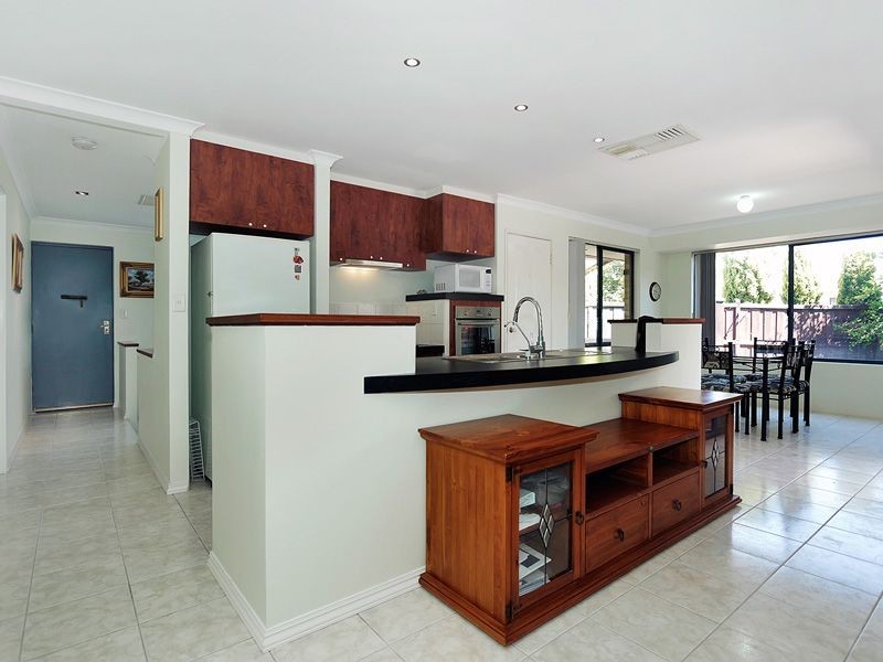 48 Sunray Circle, Ellenbrook WA 6069