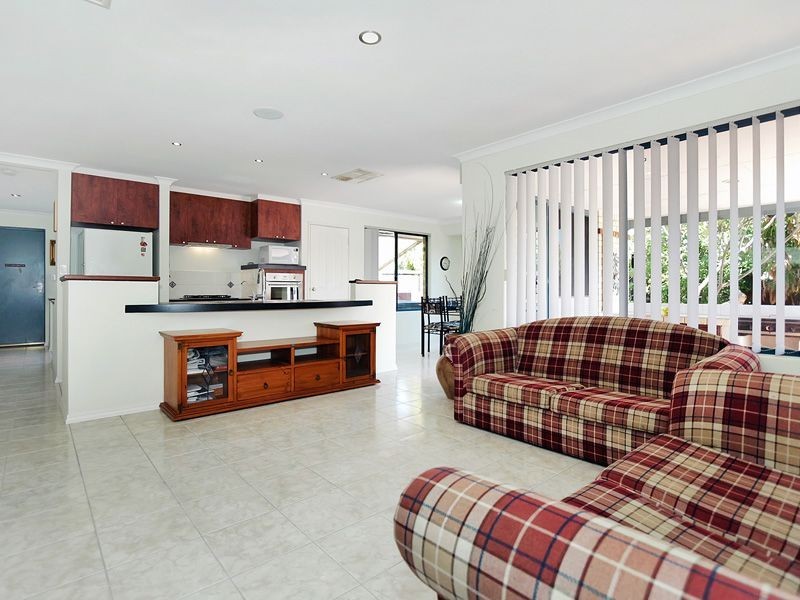 48 Sunray Circle, Ellenbrook WA 6069