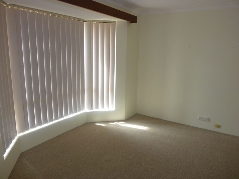 24 Timberlane Cres, Beechboro WA 6063