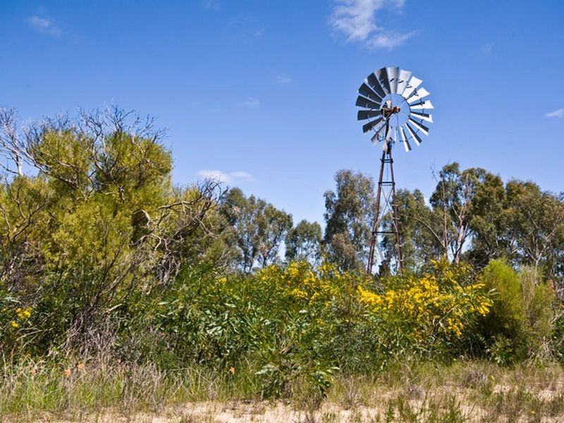 70 Brook Road, Kenwick WA 6107
