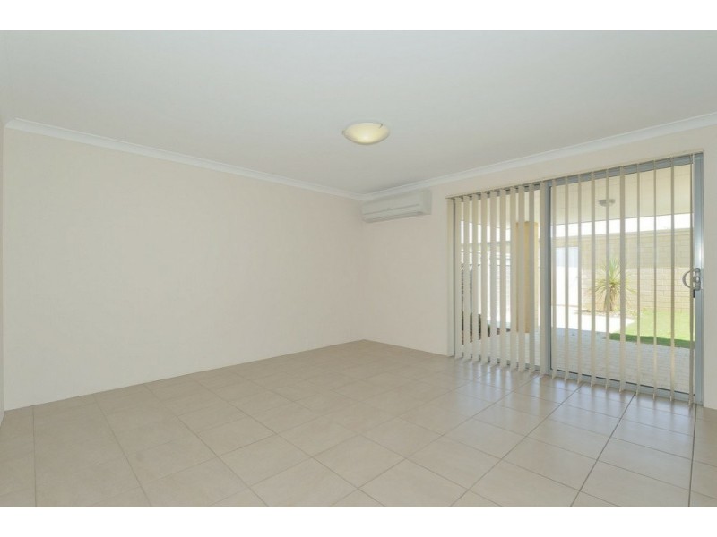 16 Plumosa Cres, Dayton WA 6055