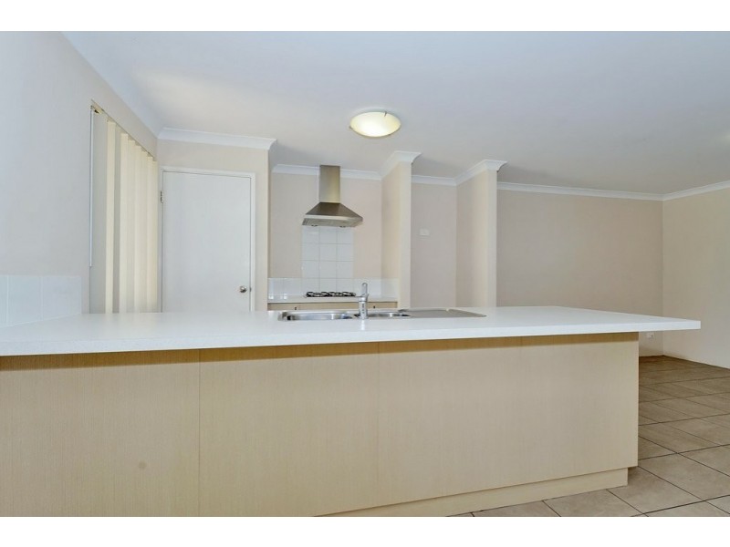 16 Plumosa Cres, Dayton WA 6055