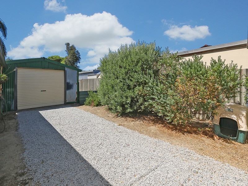 25 Salisbury Road, Midvale WA 6056