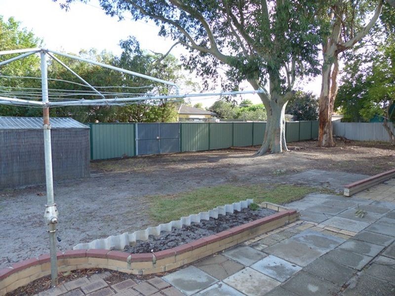 13 Holmwood Way, Embleton WA 6062