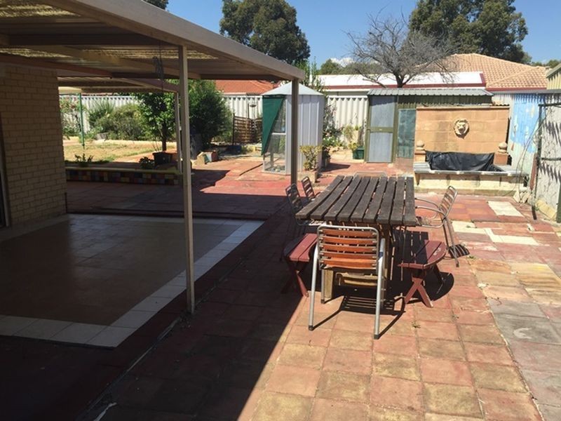 72 Lewis Jones Cross, Stratton WA 6056