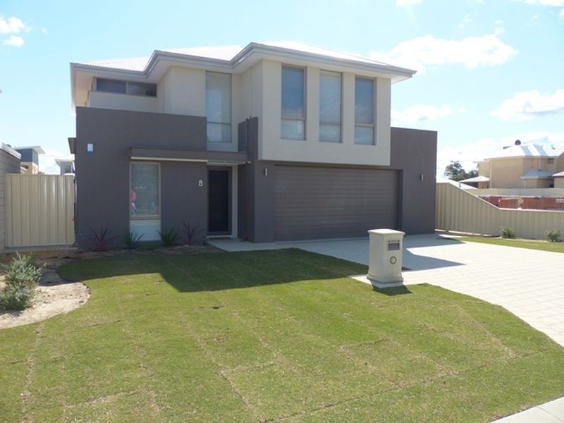 8 Aquaviva Circle, Viveash WA 6056