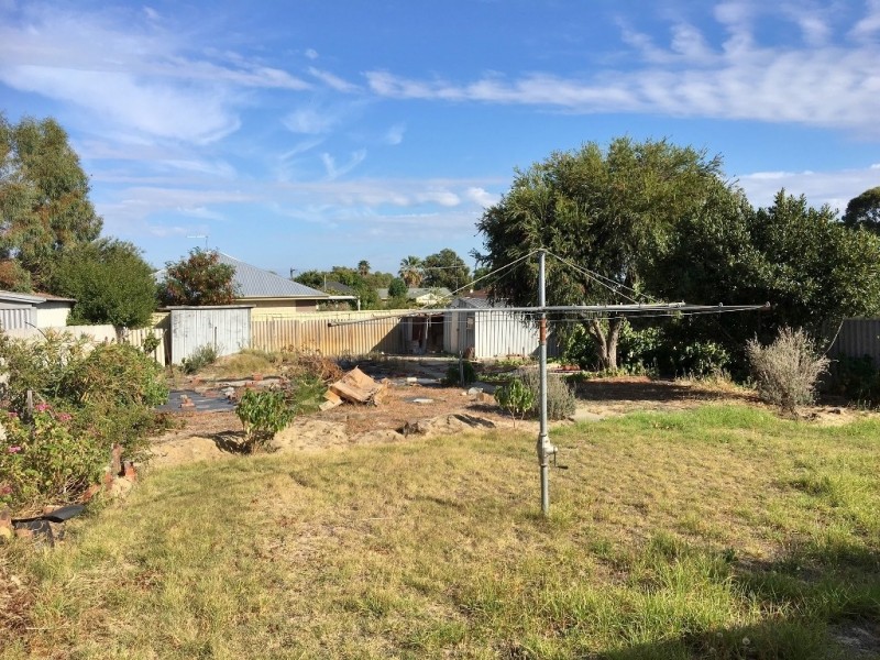85 Beaconsfield Avenue, Midvale WA 6056