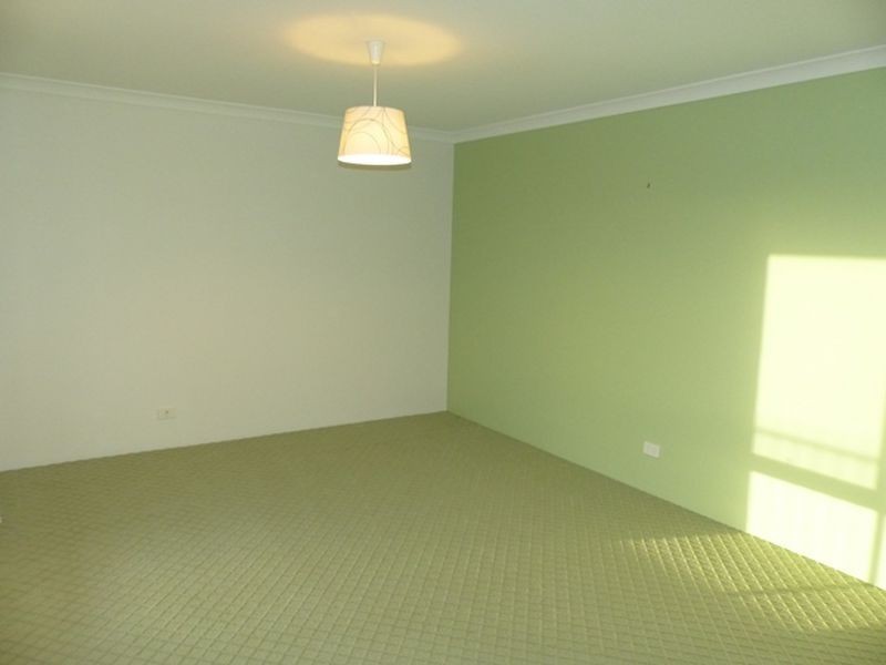 4 Barcelo Lane, Caversham WA 6055